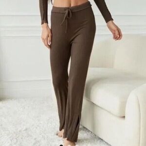 Urban Outfitters Out From Under Ribbed Flare Pants Size Medium